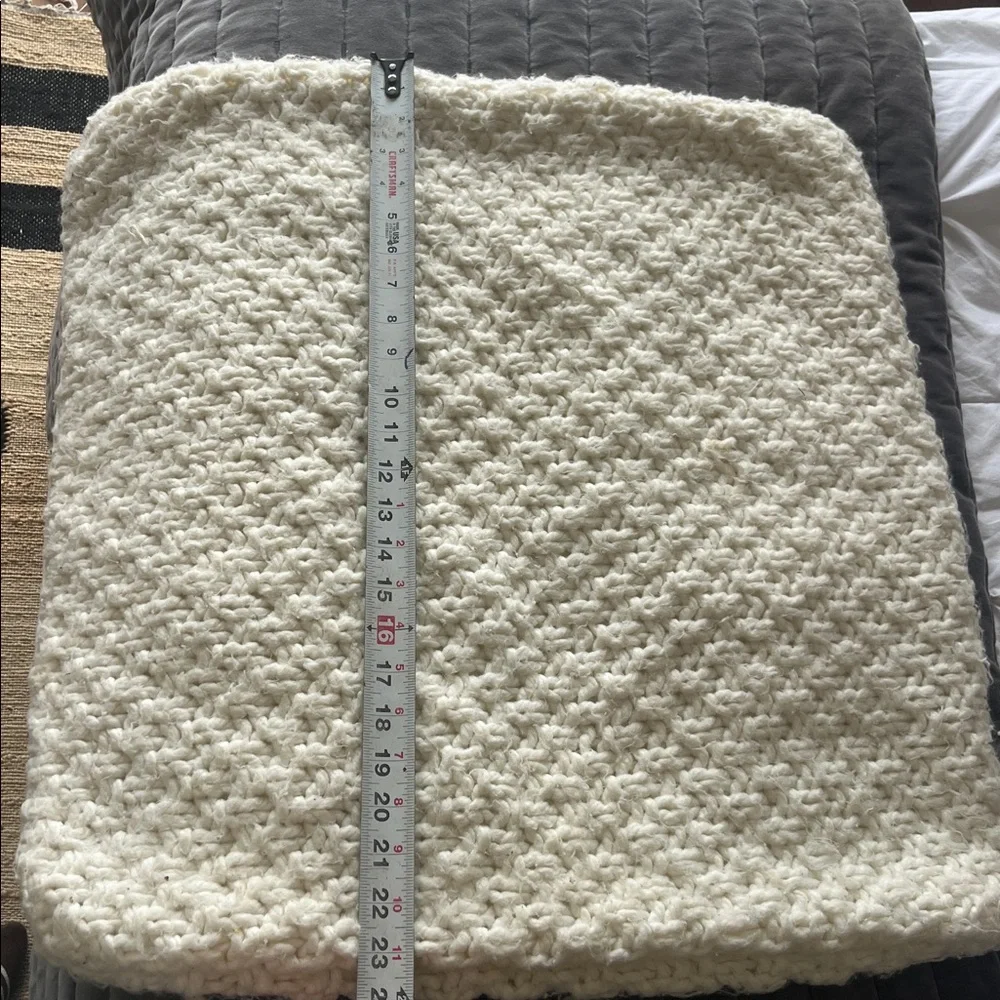 Pottery Barn Cream Cable Knit Accent Pillow cover